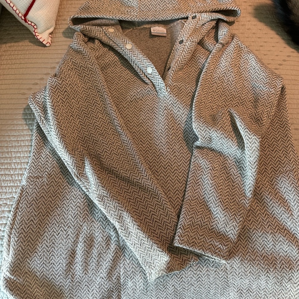 Columbia Gray Patterned Women's Sweater